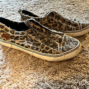 Low Top Blowfish Sneakers